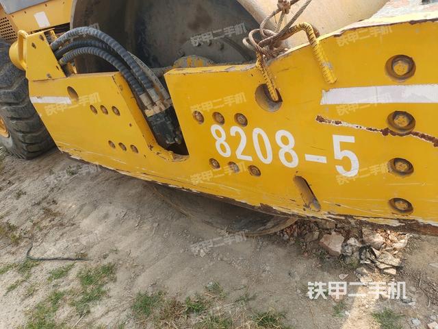 前车架正右侧(压路机前后车架) 前车架正右侧(压路机前后车架)