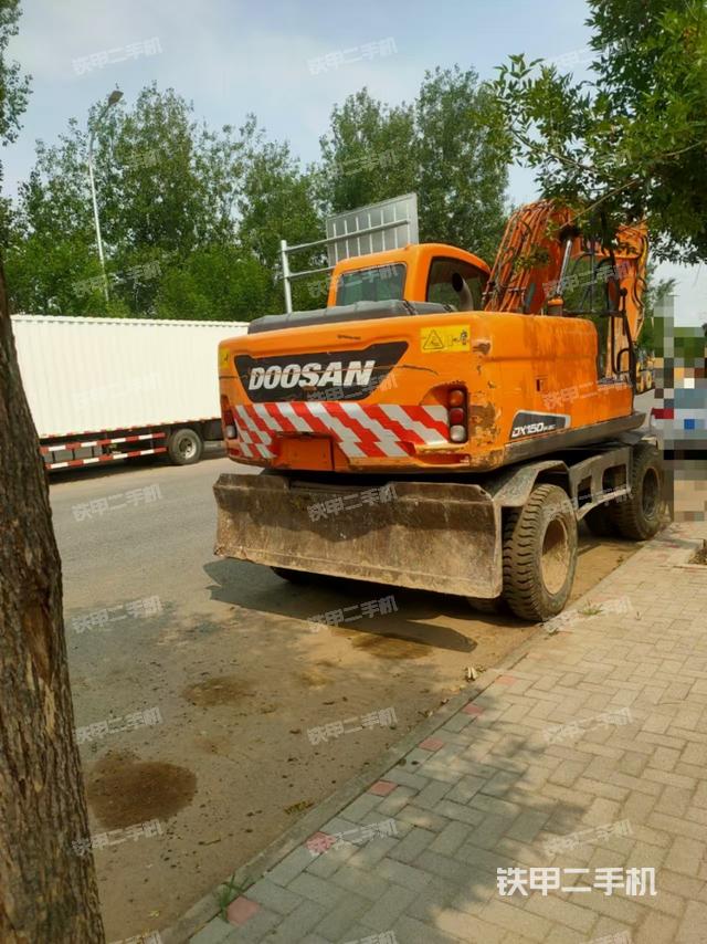 整机右后45°(整机外观) 整机右后45°(整机外观)