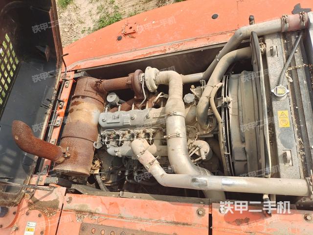 散熱器正面(大件艙室) 散熱器正面(大件艙室)