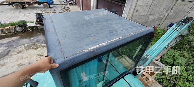 驾驶室顶部（整机外观）