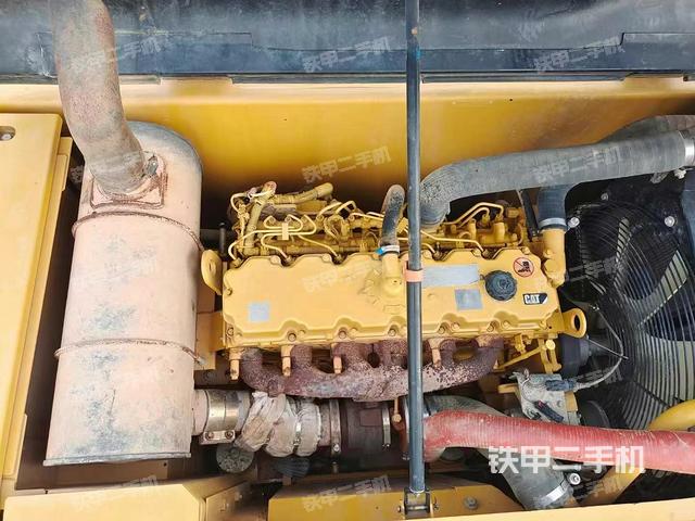 发动机整体俯视(整机外观) 发动机整体俯视(整机外观)