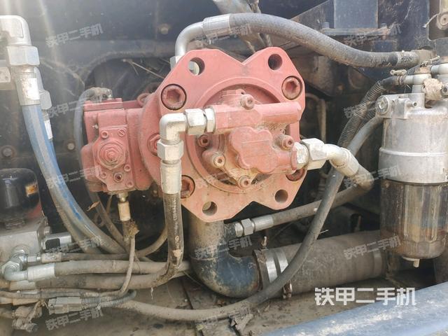 液壓泵斜45?左(大件艙室) 液壓泵斜45?左(大件艙室)