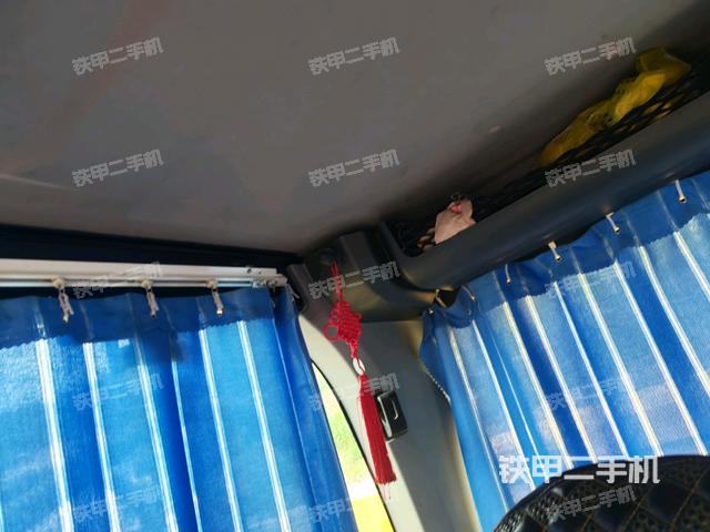駕駛室左前45度(駕駛室部分) 駕駛室左前45度(駕駛室部分)
