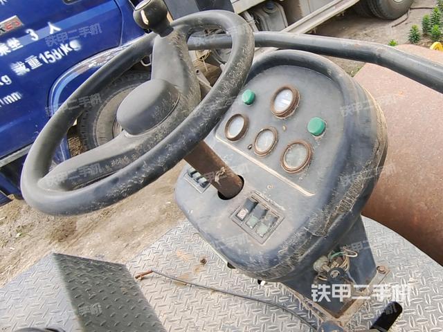 驾驶室顶蓬内(压路机驾驶室) 驾驶室顶蓬内(压路机驾驶室)