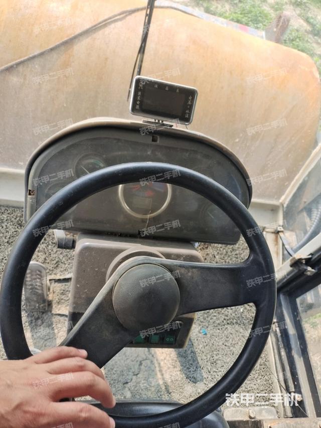 儀表盤全景（壓路機(jī)駕駛室）