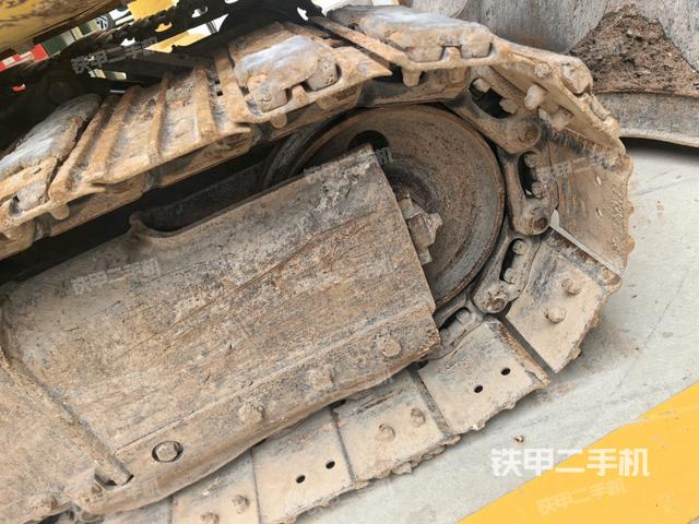 右側(cè)履帶整體?(行走機(jī)構(gòu)) 右側(cè)履帶整體?(行走機(jī)構(gòu))