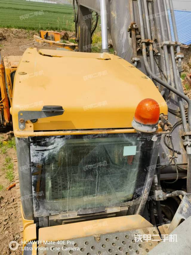 驾驶室顶部（整机外观）