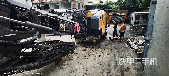 整機右后45°(設(shè)備外觀及核心部件) 整機右后45°(設(shè)備外觀及核心部件)