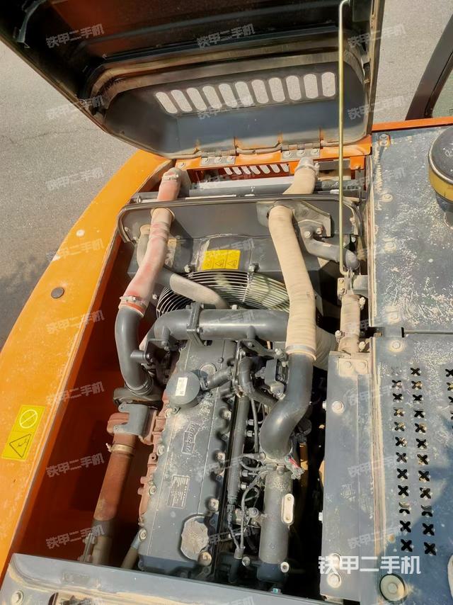 发动机整体俯视(整机外观) 发动机整体俯视(整机外观)