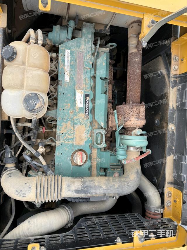 发动机整体俯视（整机外观）