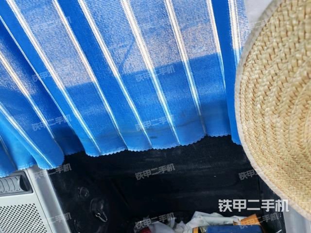 駕駛室左后45度(駕駛室部分) 駕駛室左后45度(駕駛室部分)