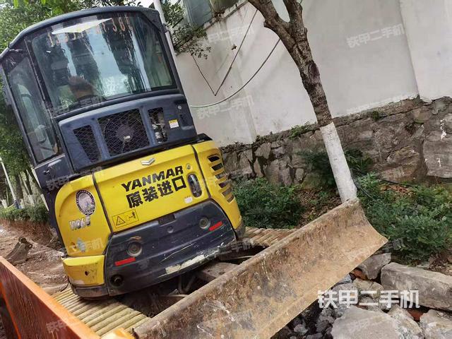 驾驶室整体（整机外观）