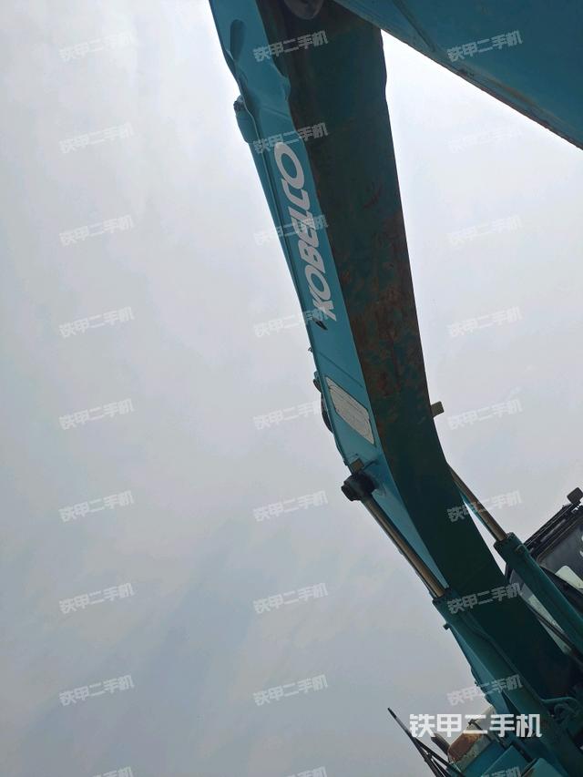 大臂根部?斜視(工作和回轉(zhuǎn)裝置) 大臂根部?斜視(工作和回轉(zhuǎn)裝置)