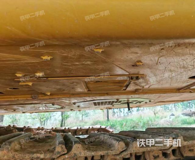 駕駛室整體(整機外觀) 駕駛室整體(整機外觀)