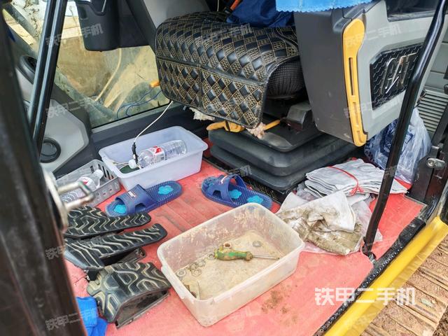 后窗玻璃角標(biāo)(駕駛室部分) 后窗玻璃角標(biāo)(駕駛室部分)