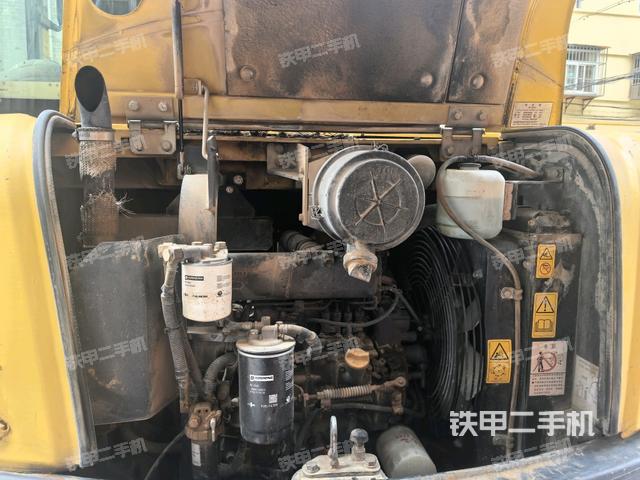 發(fā)動(dòng)機(jī)室(上車部件) 發(fā)動(dòng)機(jī)室(上車部件)