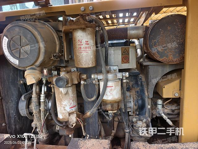 發(fā)動機(jī)整體俯視(整機(jī)外觀) 發(fā)動機(jī)整體俯視(整機(jī)外觀)