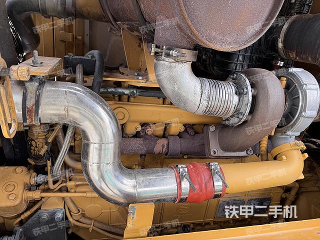 发动机右侧（整机外观及大件）