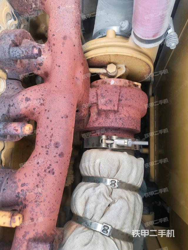 中央回转接头特写（上车部件）