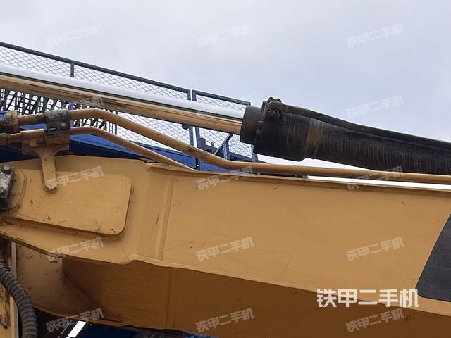 大臂背部俯視(工作和回轉(zhuǎn)裝置) 大臂背部俯視(工作和回轉(zhuǎn)裝置)