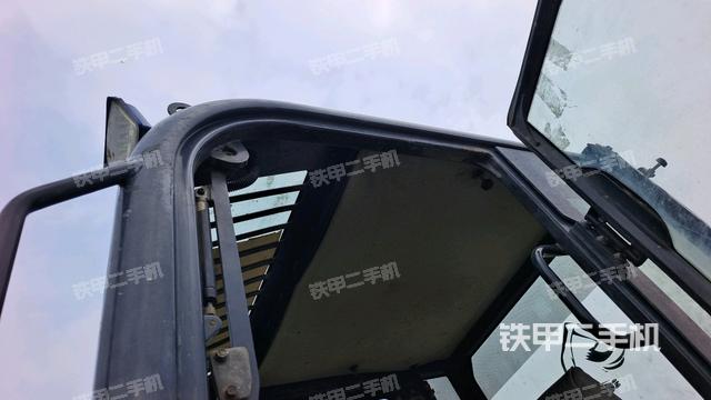 頂棚整體(駕駛室部分) 頂棚整體(駕駛室部分)