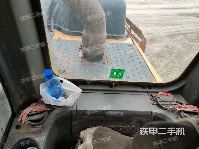 座椅后部（駕駛室部分）