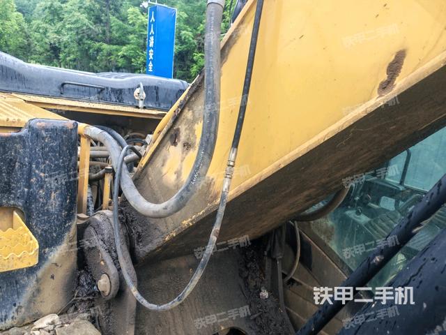 大臂根部 斜视（工作和回转装置）