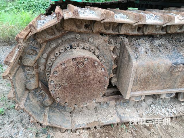 右驅(qū)動(dòng)輪(行走機(jī)構(gòu)) 右驅(qū)動(dòng)輪(行走機(jī)構(gòu))