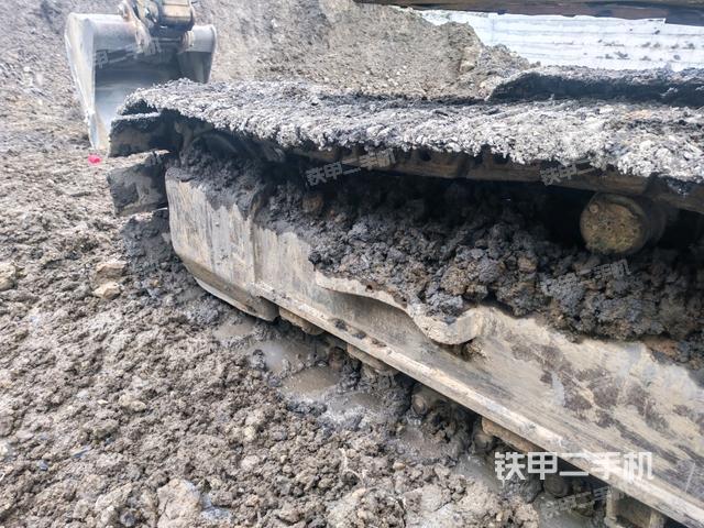 右侧行走马达盖板（行走机构）