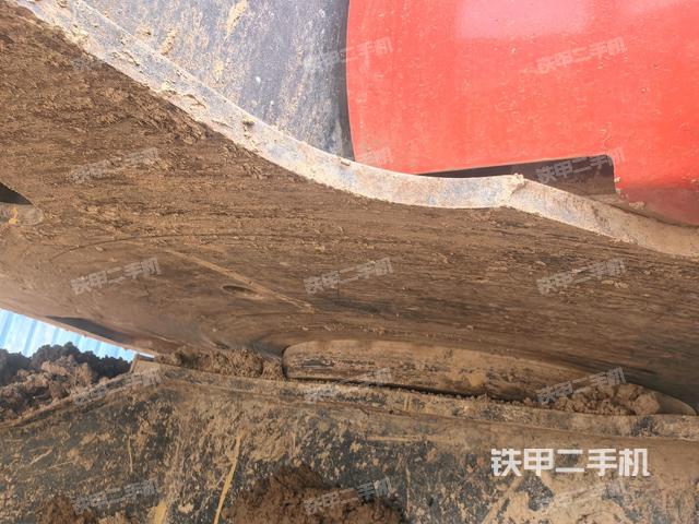 轉(zhuǎn)盤和下車架正前(工作和回轉(zhuǎn)裝置) 轉(zhuǎn)盤和下車架正前(工作和回轉(zhuǎn)裝置)