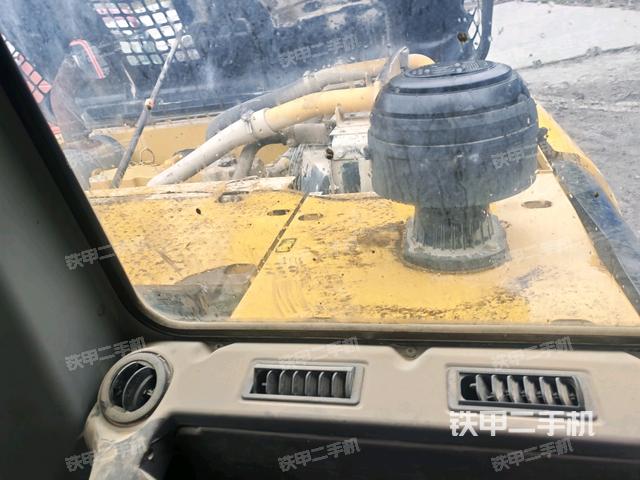 座椅后部（驾驶室部分）