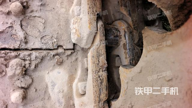 左驅(qū)動輪(行走機構(gòu)) 左驅(qū)動輪(行走機構(gòu))