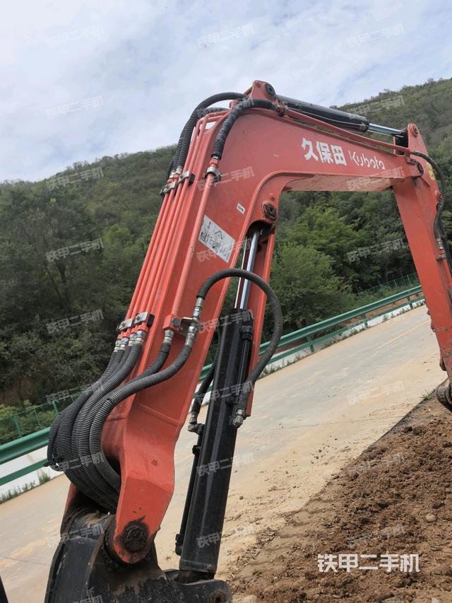 大臂整體?右側(cè)(工作和回轉(zhuǎn)裝置) 大臂整體?右側(cè)(工作和回轉(zhuǎn)裝置)