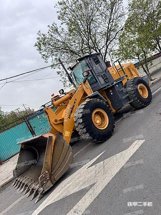 芜湖龙工ZL50NC装载机实拍图片