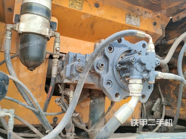 液壓泵斜45?右（大件艙室）