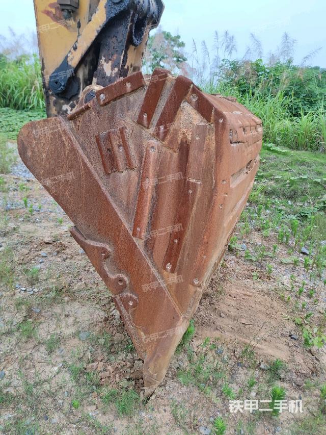 鏟斗45度(工作和回轉(zhuǎn)裝置) 鏟斗45度(工作和回轉(zhuǎn)裝置)