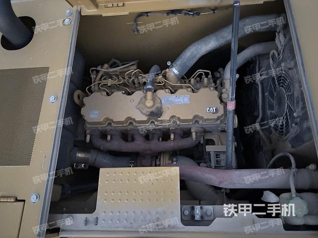 發(fā)動機(jī)整體俯視(整機(jī)外觀) 發(fā)動機(jī)整體俯視(整機(jī)外觀)