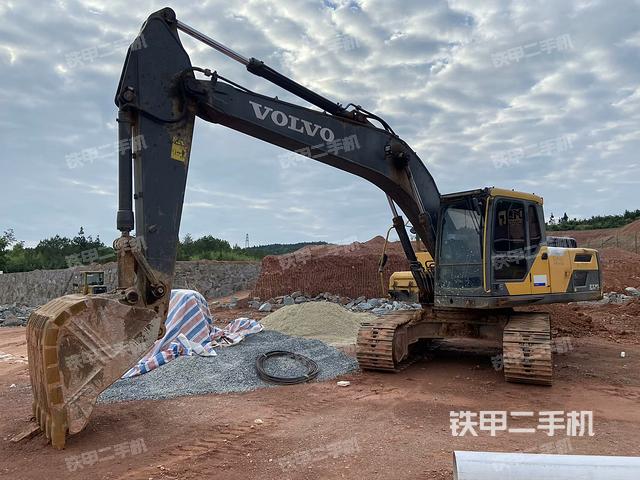 沃爾沃EC200 D挖掘機(jī)