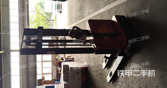 整機(jī)右側(cè)(設(shè)備外觀及核心部件) 整機(jī)右側(cè)(設(shè)備外觀及核心部件)