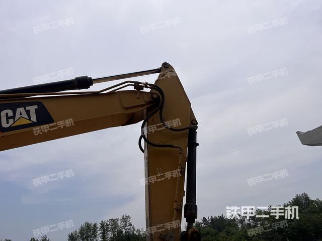 大臂整體?右側(cè)(工作和回轉(zhuǎn)裝置) 大臂整體?右側(cè)(工作和回轉(zhuǎn)裝置)