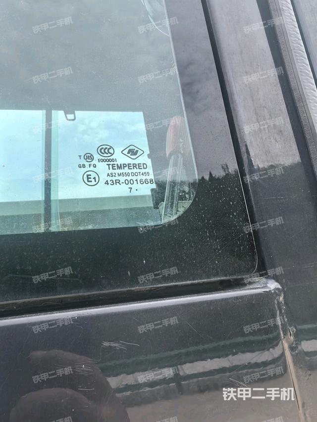 后窗玻璃角標(biāo)(駕駛室部分) 后窗玻璃角標(biāo)(駕駛室部分)