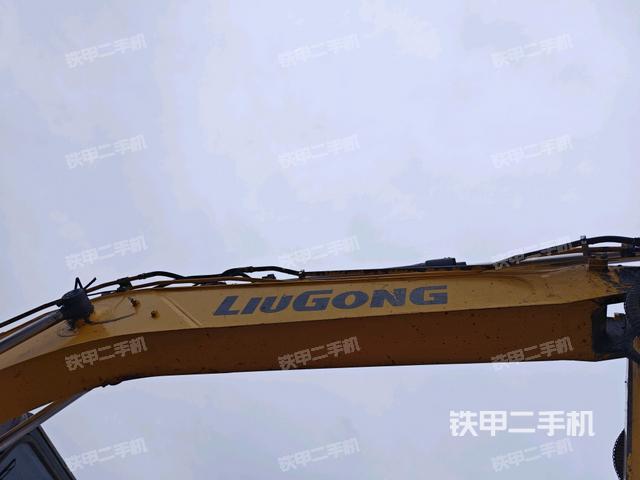 大臂整體?右側(工作和回轉裝置) 大臂整體?右側(工作和回轉裝置)