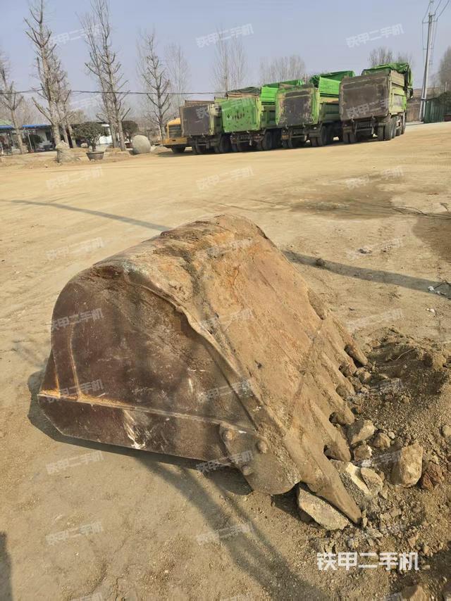 单侧履带整体（整机外观）