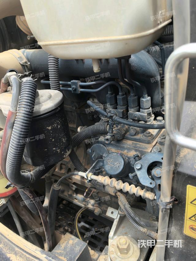 發(fā)動(dòng)機(jī)室(上車部件) 發(fā)動(dòng)機(jī)室(上車部件)