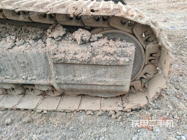 右側(cè)行走馬達蓋板（行走機構(gòu)）