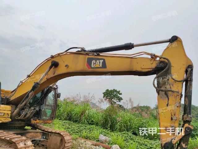 大臂整體?右側(cè)(工作和回轉(zhuǎn)裝置) 大臂整體?右側(cè)(工作和回轉(zhuǎn)裝置)