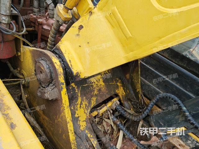 大臂根部?斜視(工作和回轉裝置) 大臂根部?斜視(工作和回轉裝置)