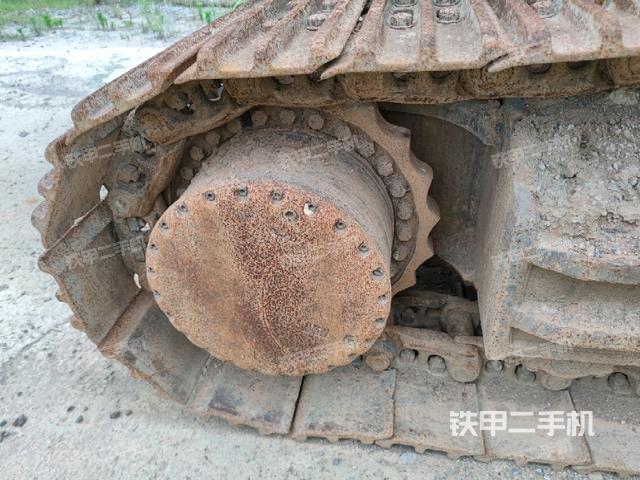 右驅(qū)動輪(行走機構(gòu)) 右驅(qū)動輪(行走機構(gòu))