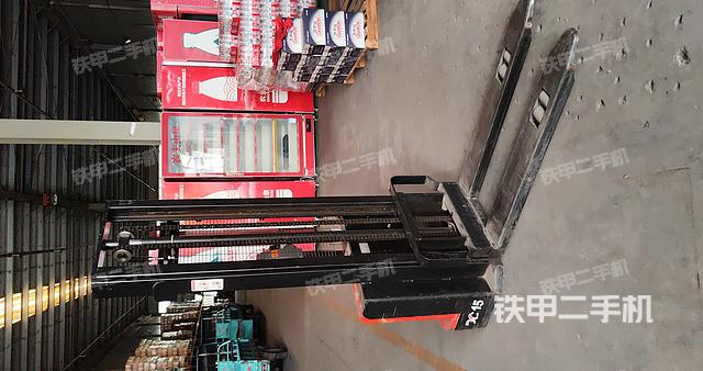 整機(jī)左側(cè)(設(shè)備外觀及核心部件) 整機(jī)左側(cè)(設(shè)備外觀及核心部件)