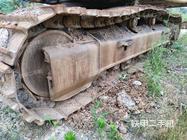 左側(cè)履帶整體?(行走機(jī)構(gòu)) 左側(cè)履帶整體?(行走機(jī)構(gòu))